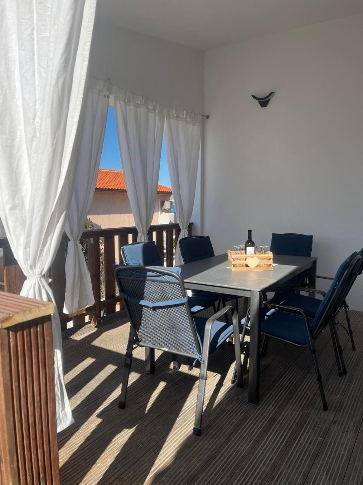 Sinisa Apartman วีร์ ภายนอก รูปภาพ
