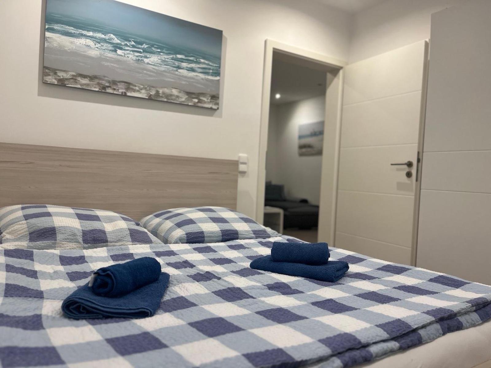 Sinisa Apartman วีร์ ภายนอก รูปภาพ