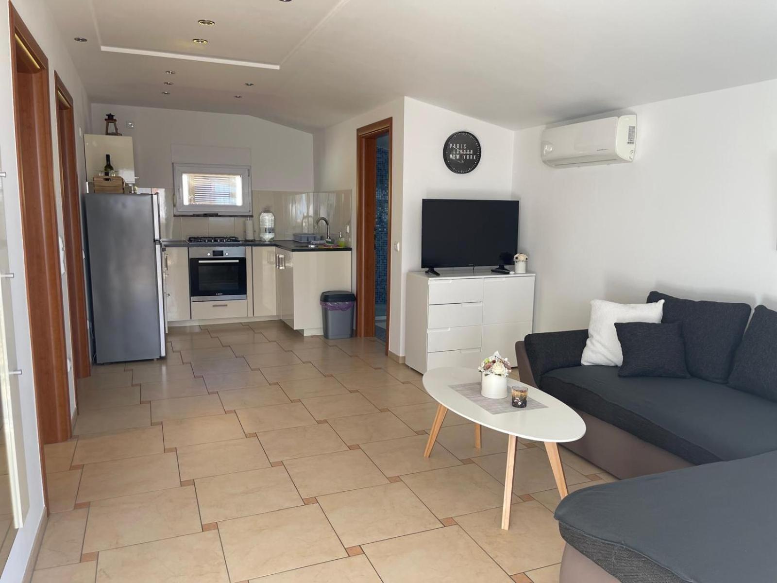 Sinisa Apartman วีร์ ภายนอก รูปภาพ