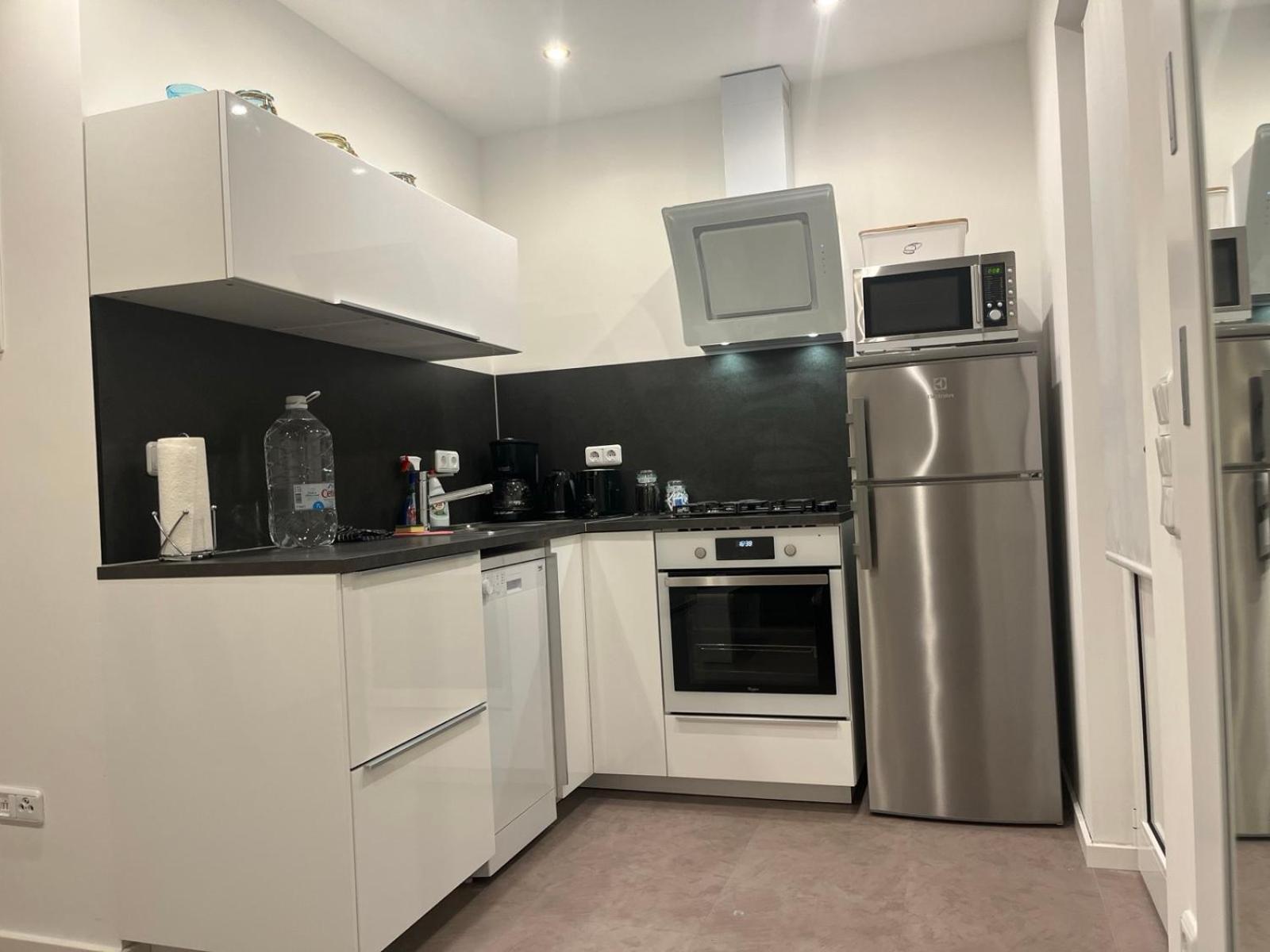 Sinisa Apartman วีร์ ภายนอก รูปภาพ