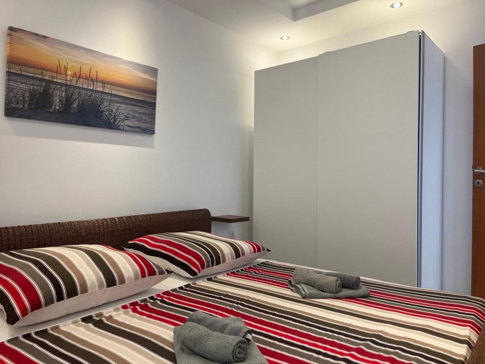 Sinisa Apartman วีร์ ภายนอก รูปภาพ