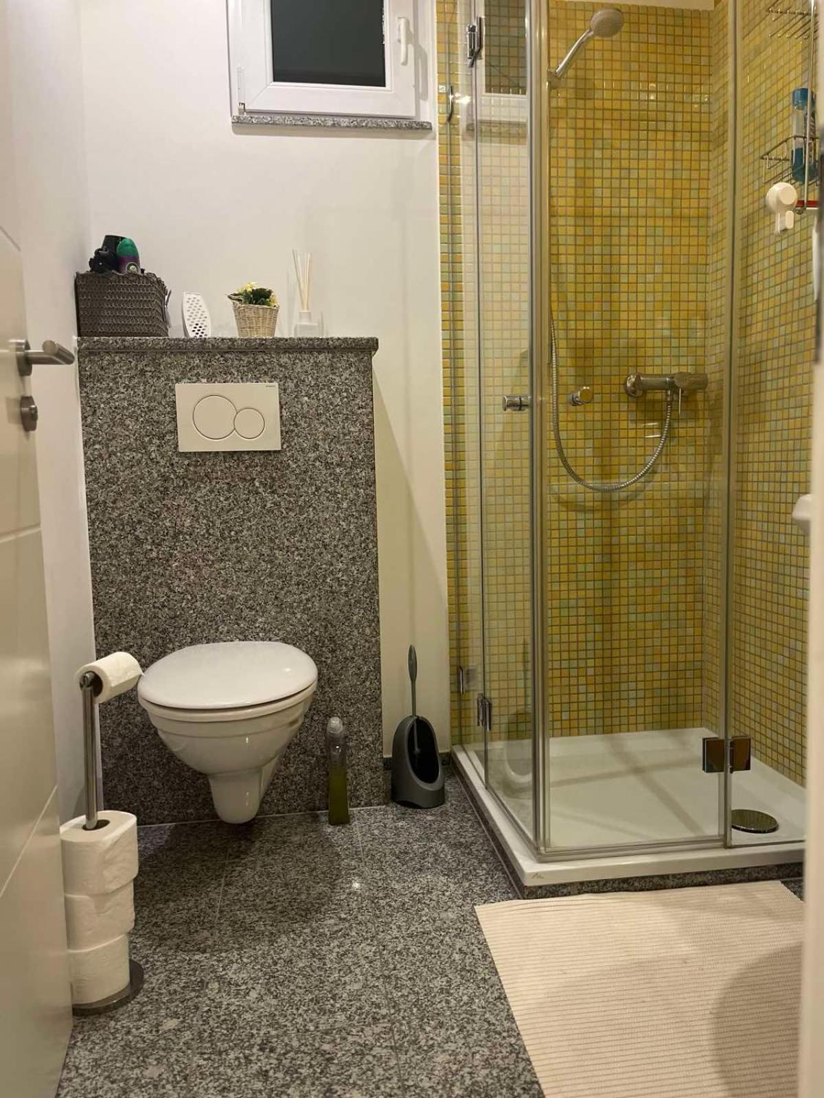 Sinisa Apartman วีร์ ภายนอก รูปภาพ